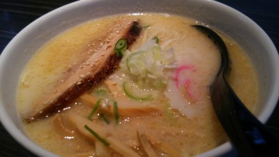 とも狼ラーメン – 白(とんこつ)