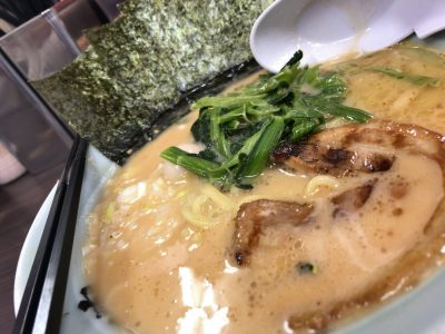 家系 豚骨味噌ラーメン