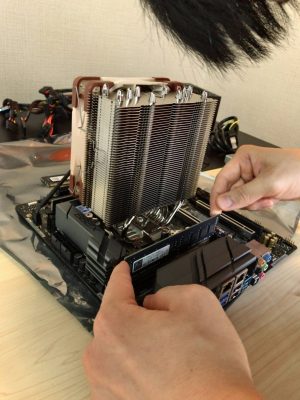 8Gのメモリモジュールを4枚挿入