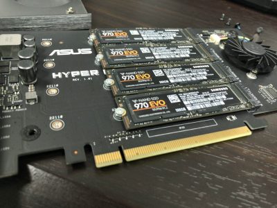 NVMe SSD を4枚搭載できる拡張カード